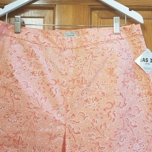 L. L. Bean cropped /capri pants. New